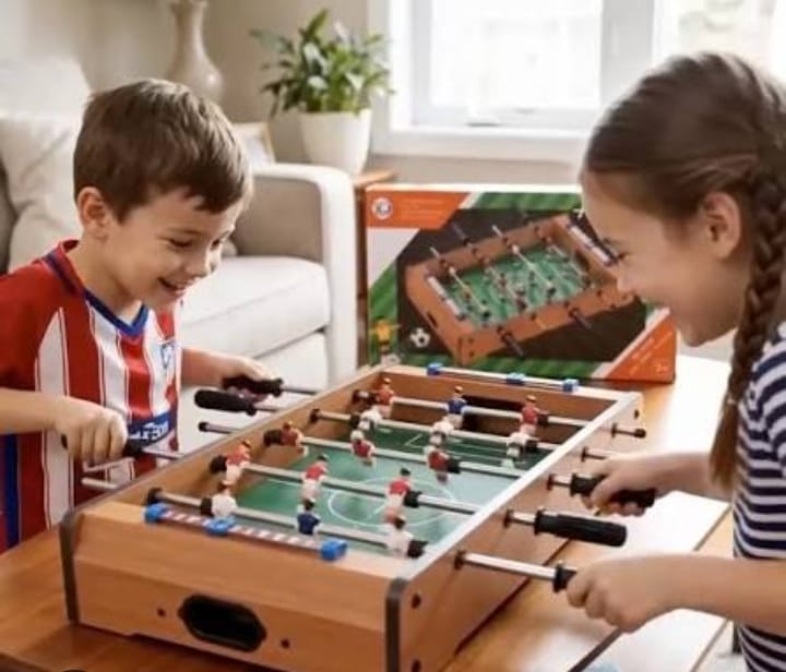 ‎SportsGP Soccer Table features easy ball return and scoring bar.