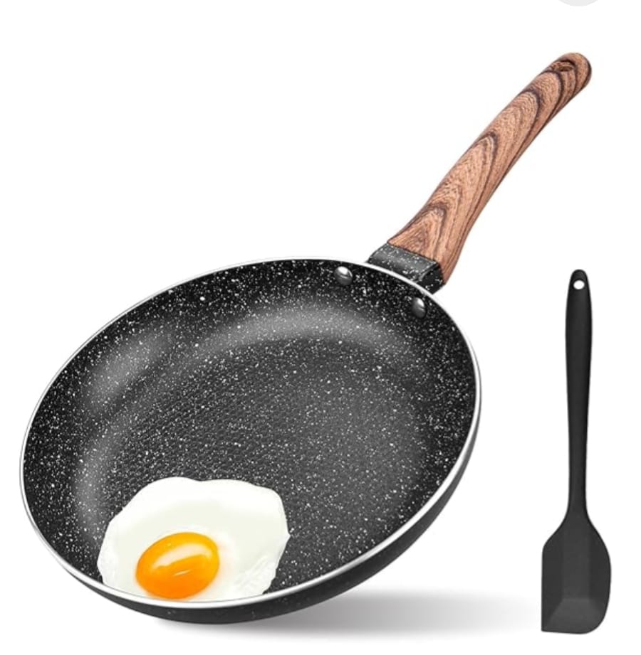 Household Frying Pan 26cm offers fast and even heat conduction.