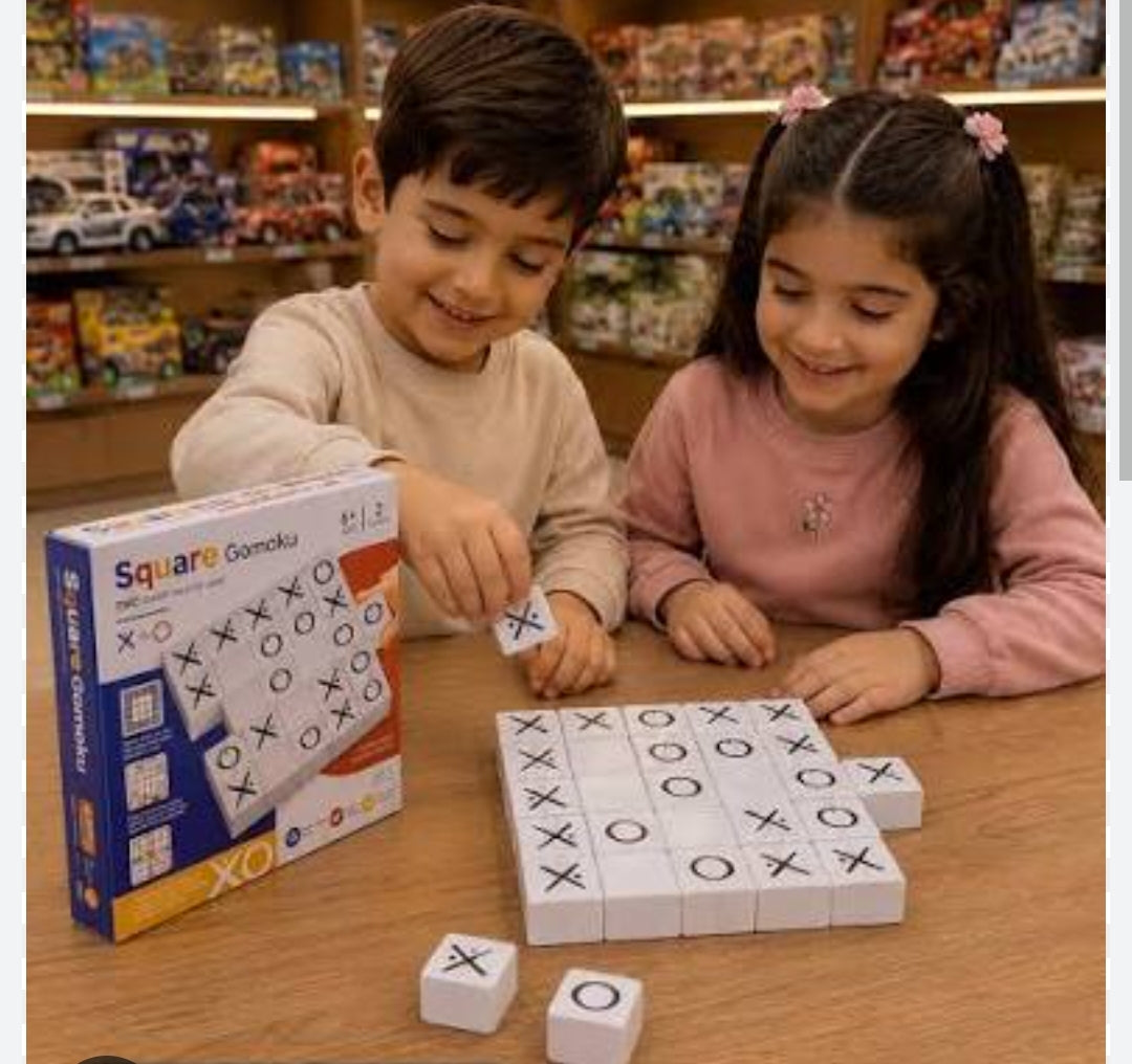 ‎Square Gomoku: Flip, Slide, Win — 5 in a Row to Victory!